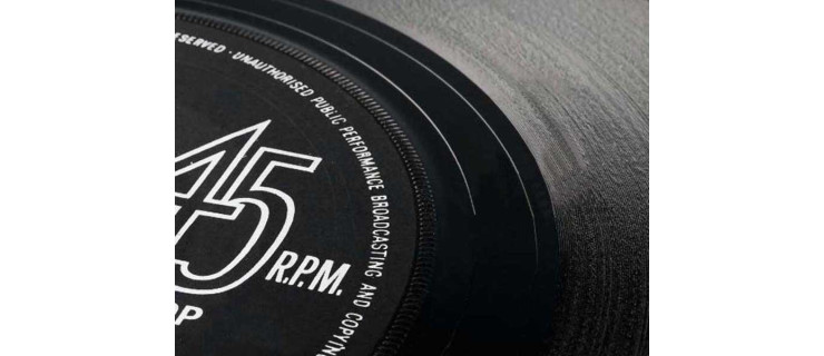 Почему 45 RPM (об/мин?)